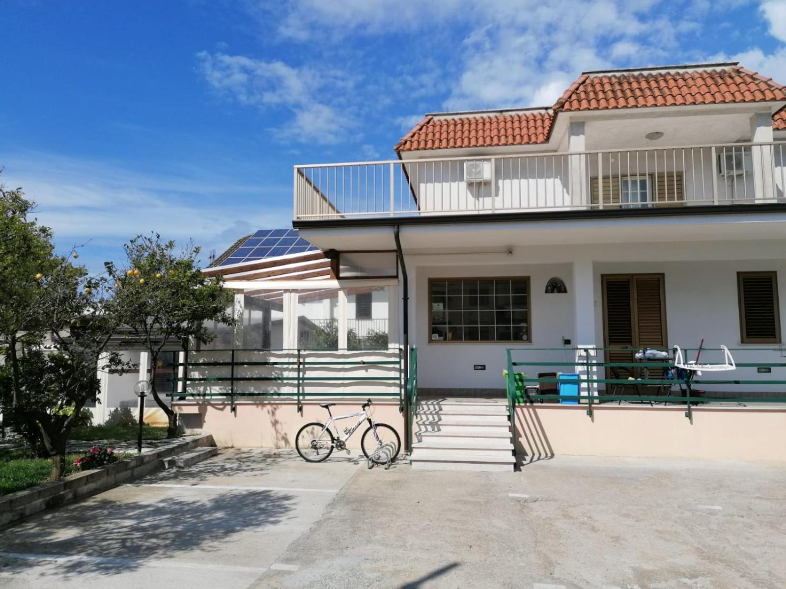Monolocale Tirreno Studio Seafront Formia Bagian luar foto