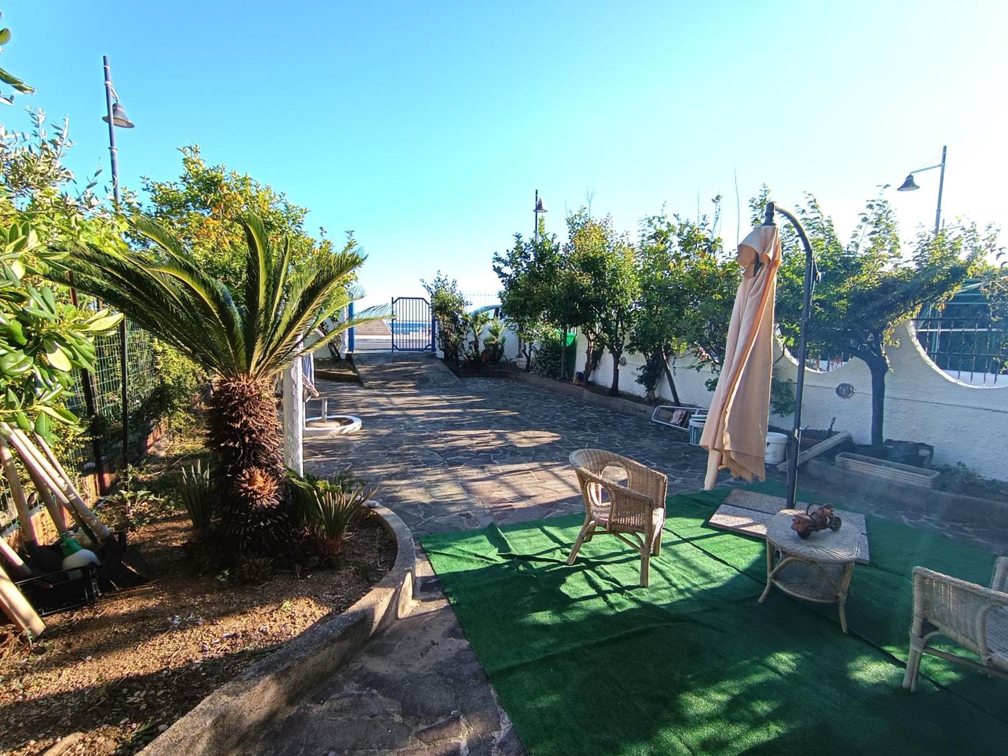 Monolocale Tirreno Studio Seafront Formia Bagian luar foto